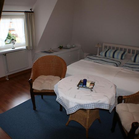 Ferienwohnungen Im Hotel Garni Zur Post 우터섬 객실 사진